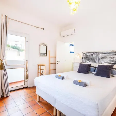 בית נופש Casa Do Cacto אולוס די אגווה